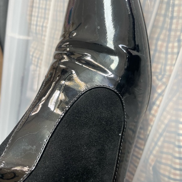 SAINT LAURENT LEATHER ZIP ANKLE BOOTS - Picture 7 of 12